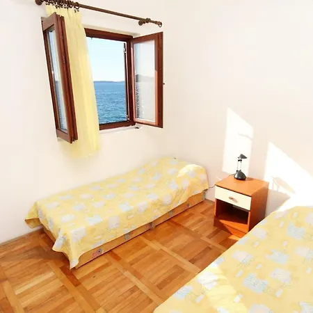 5803b Apartment *