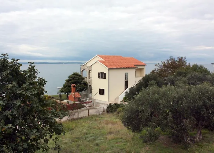 5803b Apartamento Kožino