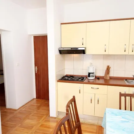 5803b Apartamento Kožino
